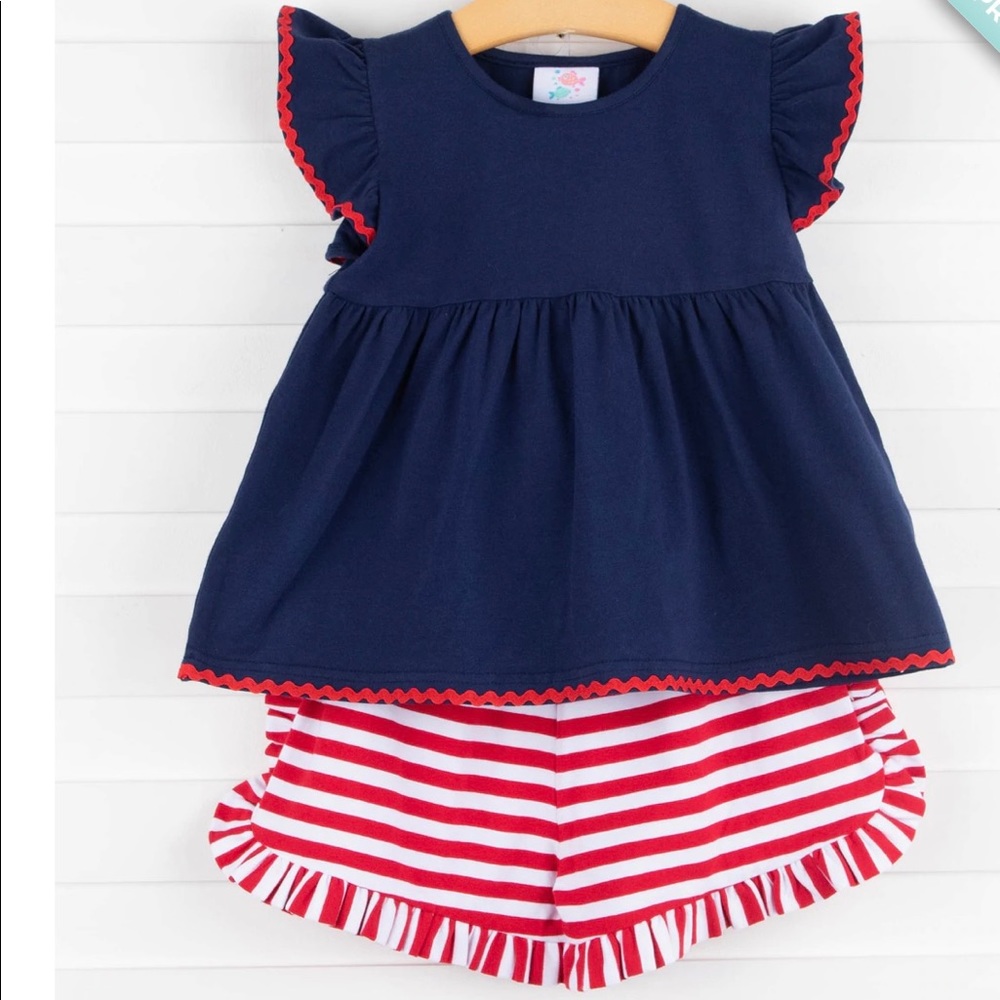 Stitchy Fish 2 Piece Set. EUC.